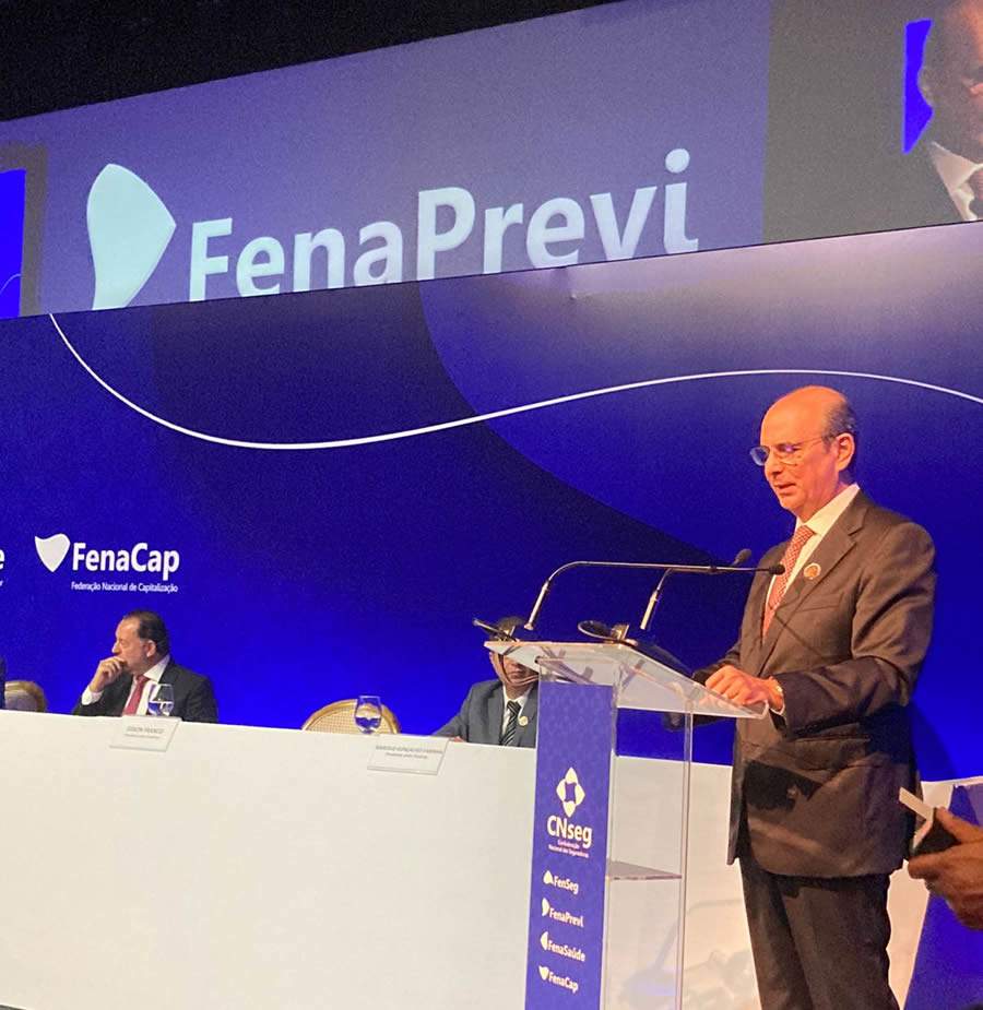 Edson Franco toma posse como presidente da Fenaprevi