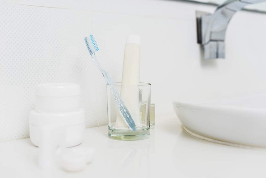 Higienização correta da escova é importante no combate ao coronavírus - Créditos: Envato Imagens