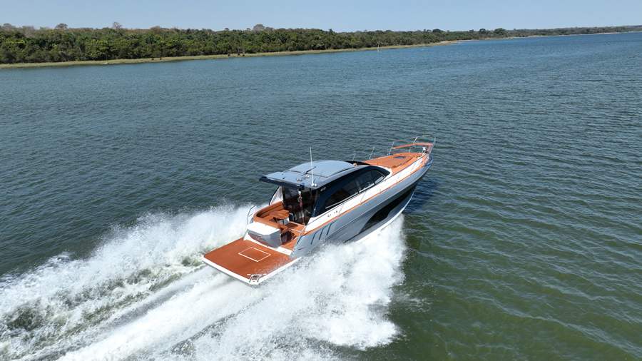 Crédito: Triton Yachts 