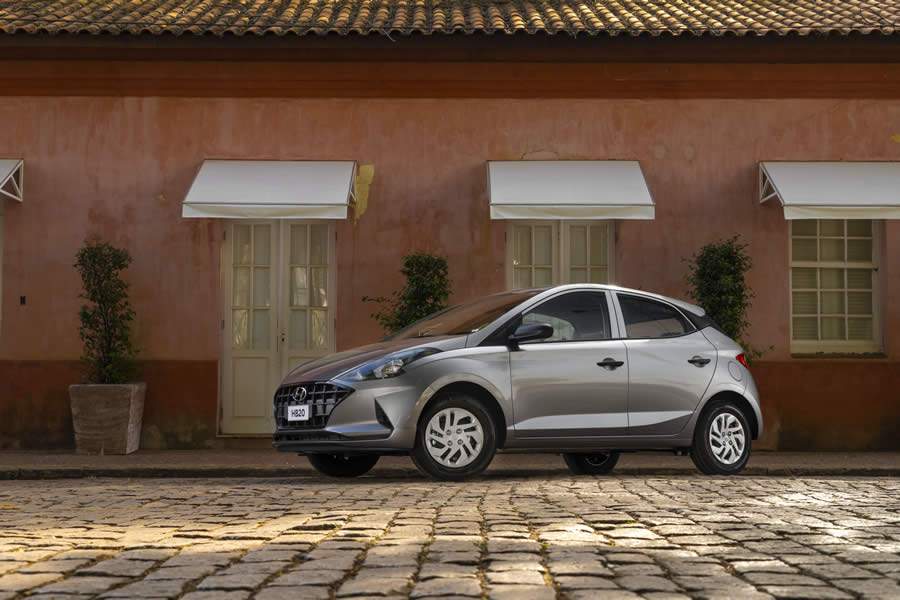 HB20 modelo 2022 come&ccedil;a a chegar &agrave;s lojas