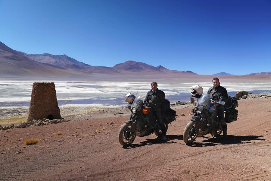 A nova série seguirá Ewan e Charley em sua jornada pela Argentina, Chile, Bolívia, Peru, Equador e pela Colômbia, além da América Central e México - Divulgação/Apple/Harley-Davidson do Brasil