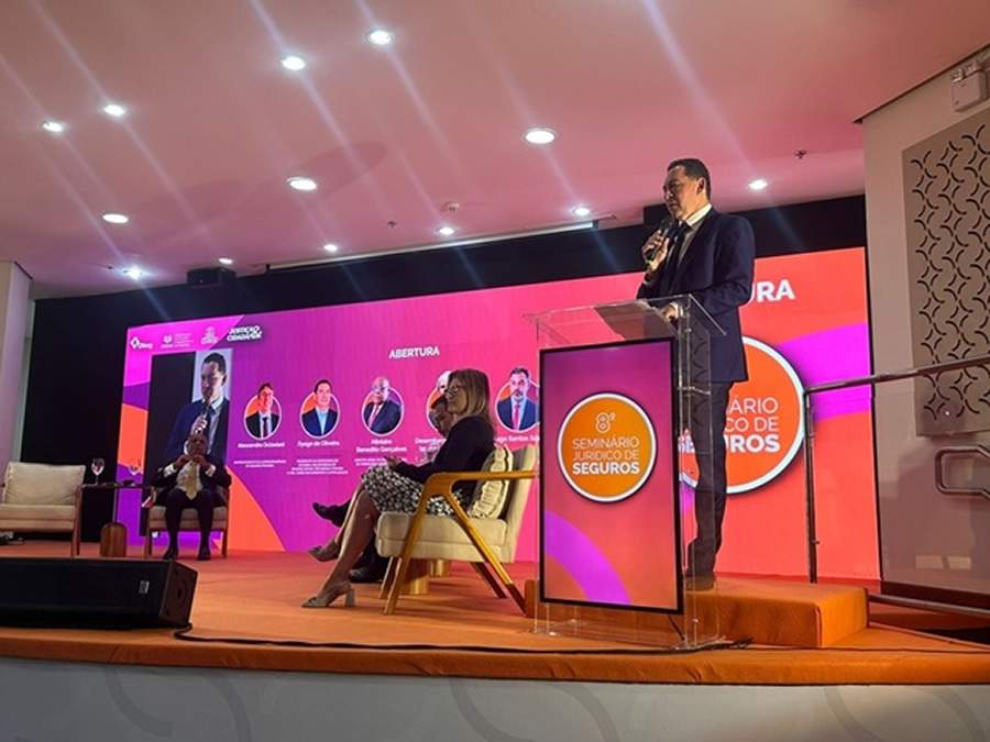 Dyogo Oliveira, presidente da CNseg, durante abertura da 8ª edição do Seminário Jurídico de Seguros