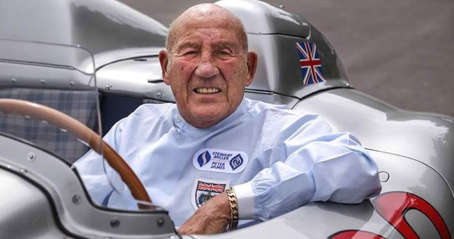 Mercedes-Benz homenageia&nbsp;Sir Stirling Moss durante rali 1000 Miglia
