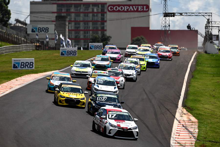 Em grande estilo, a Turismo Nacional fechou neste domingo a temporada 2023 (Duda Bairros/Vicar)
