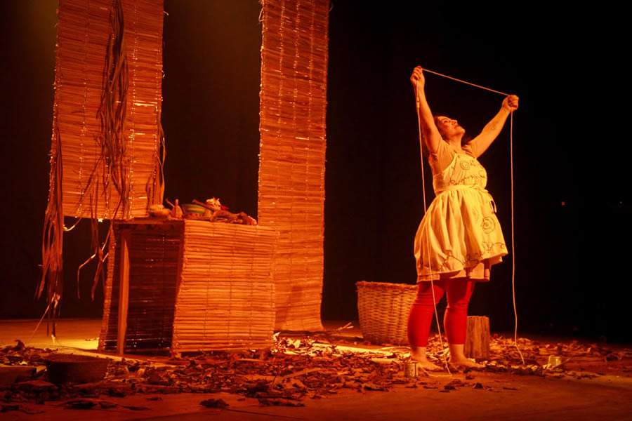 Espetáculo Cor de Quê, com Izô Cultura, de Itajaí (SC) - Foto: Jari Silva