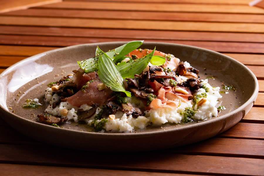 Aprenda a fazer o Tiraditto com mozarella de búfala