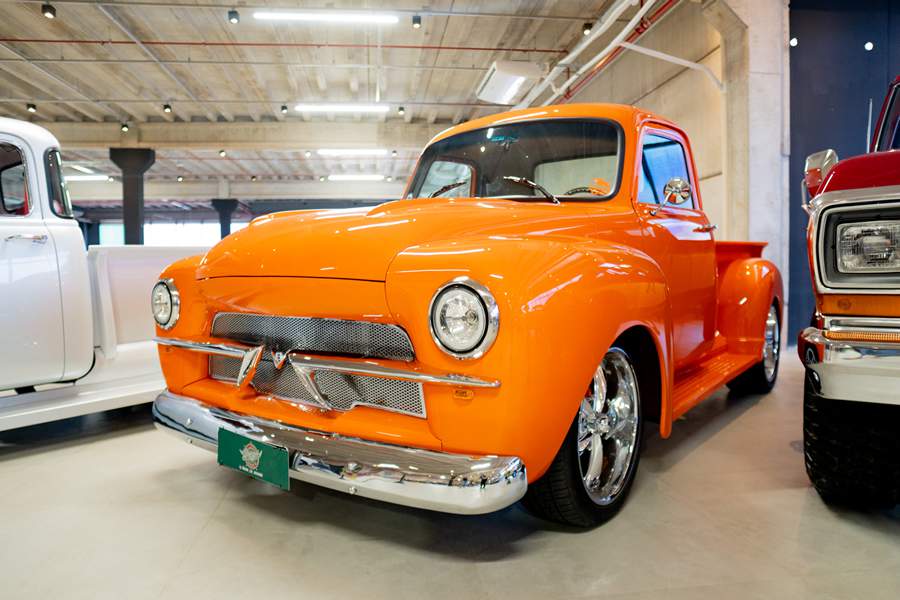 18 - Chevrolet Brasil 1961 laranja - Ogro?s Garage Carolina Lopo/Divulgação)