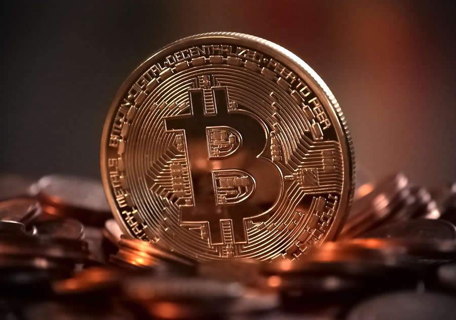 Com quedas, ainda &eacute; vantajoso investir em bitcoin?