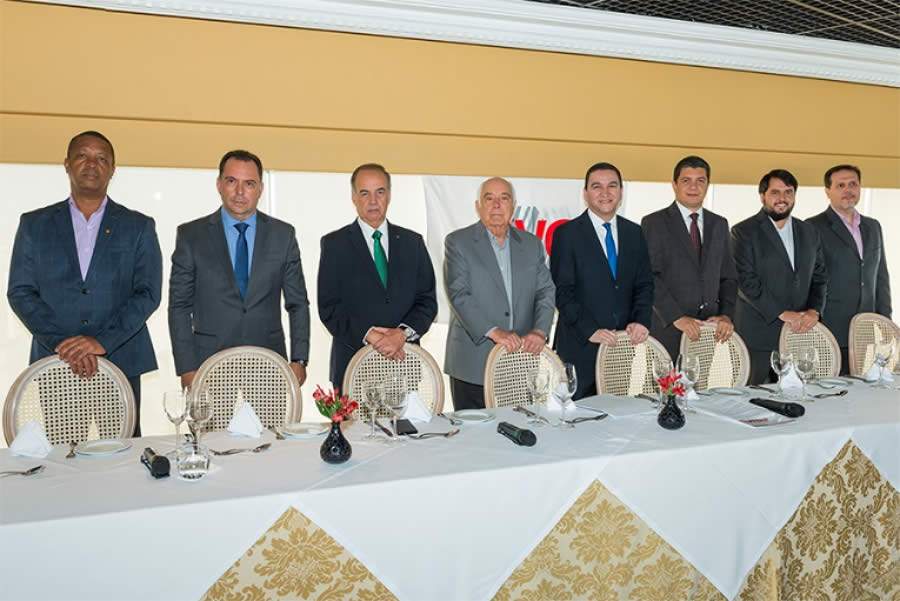 (mesa diretora): Carlos Ivo Gon&ccedil;alves (CVG-RJ), Alexandre Camillo (Sincor-SP), Mauro Batista (Sindseg-SP), Nilton Molina (Mongeral Aegon), Silas Kasahaya (CVG-SP), Alexandre Vicente da Silva (CVG-SP), Tiago Moraes (Mitsui Sumitomo) e Fabio Piva (Corpar).