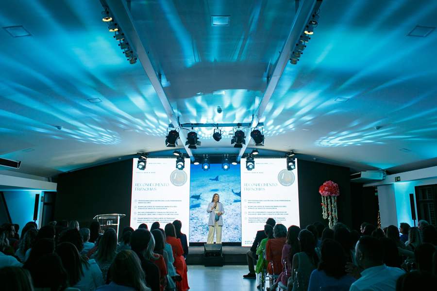 Conven&ccedil;&atilde;o Maria Dolores no Spot 105