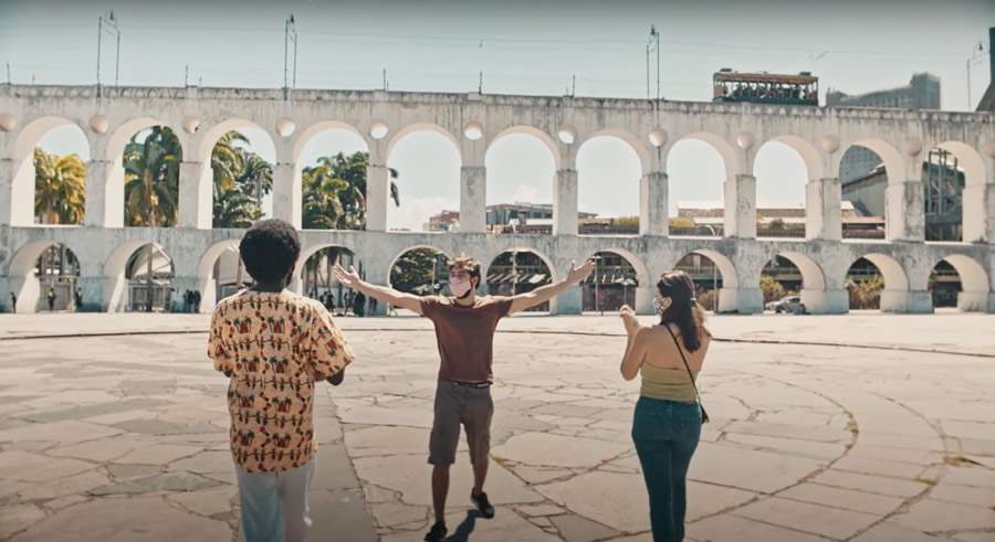 Cenas Filme Baile de M&aacute;scaras 