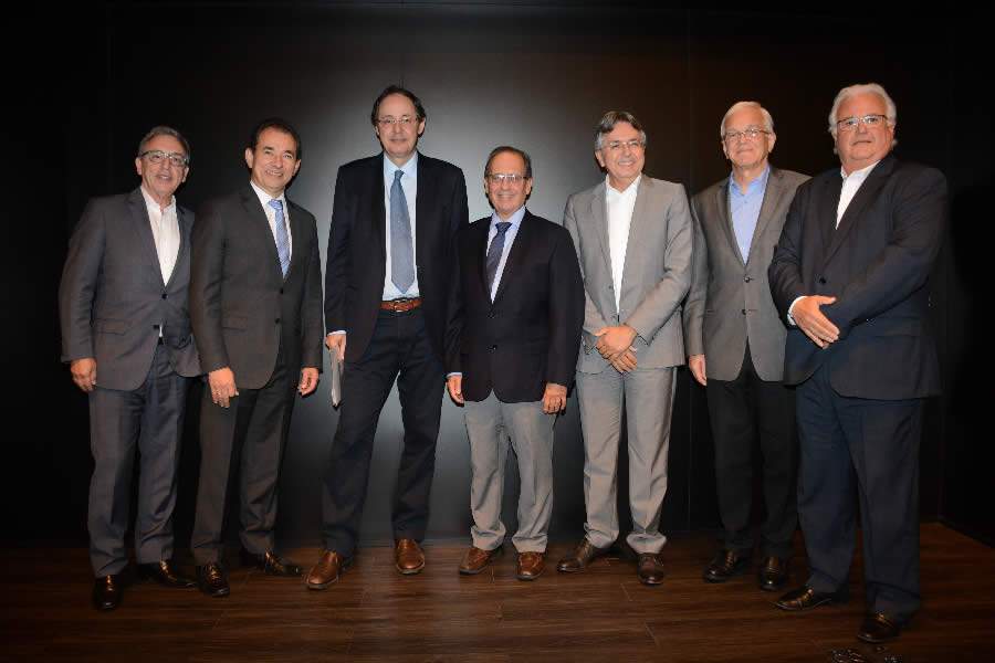 Seguros Unimed promove agenda de Di&aacute;logos Estrat&eacute;gicos em celebra&ccedil;&atilde;o ao Ano 30