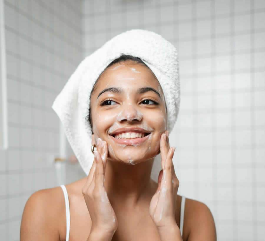 Pele sandu&iacute;che? A beauty expert&nbsp;Fernanda Chauvin ensina a t&eacute;cnica de skin care