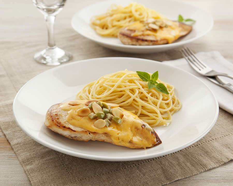 Frango ao Queijo Reino com Am&ecirc;ndoas - Marca Tirolez Divulga&ccedil;&atilde;o