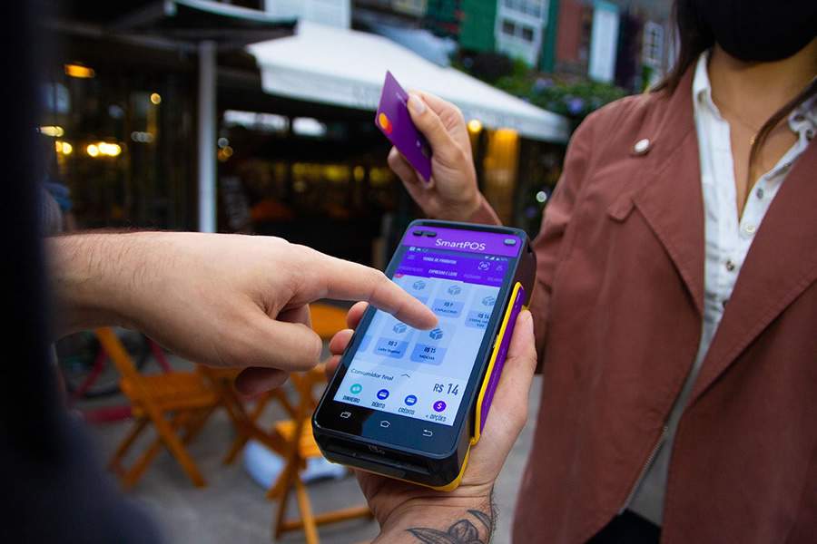 Com apoio de m&aacute;quinas inteligentes, pequenos neg&oacute;cios conseguem oferecer atendimento completo e personalizado para seus clientes.