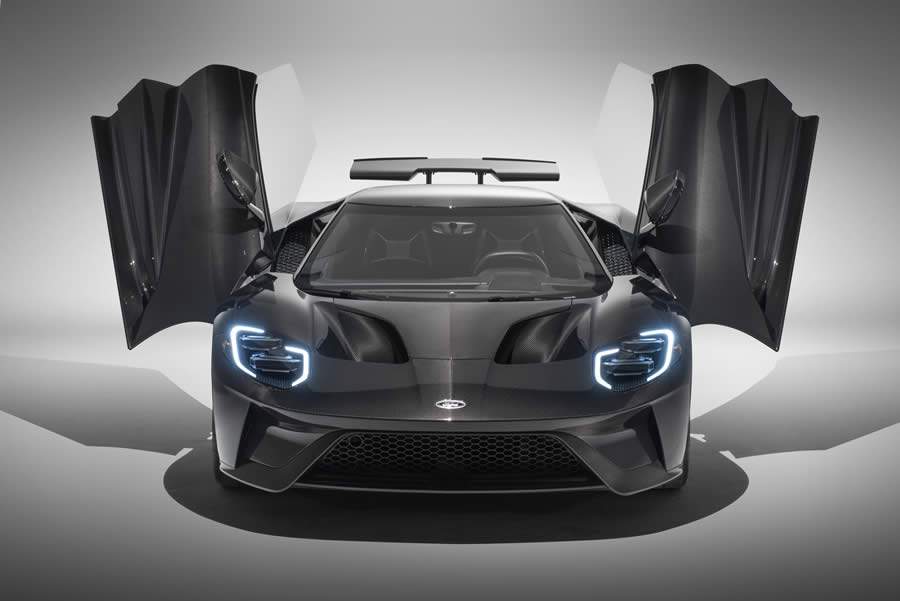 Ford GT 2020 ganha mais potência e nova versão Liquid Carbon