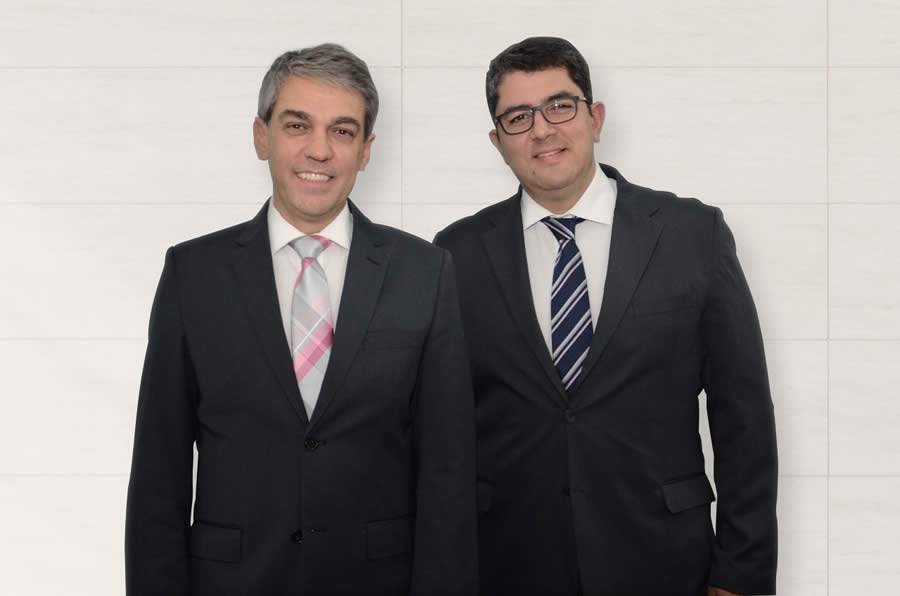 Fernando Santos, presidente da Abav-SP; e Marcos Lucas, presidente da Aviesp