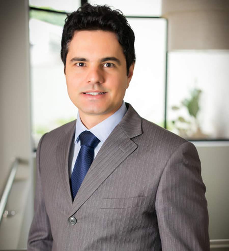 Fernando M&acirc;nica &eacute; doutor pela USP e professor do Mestrado em Direito da Universidade Positivo - Divulga&ccedil;&atilde;o