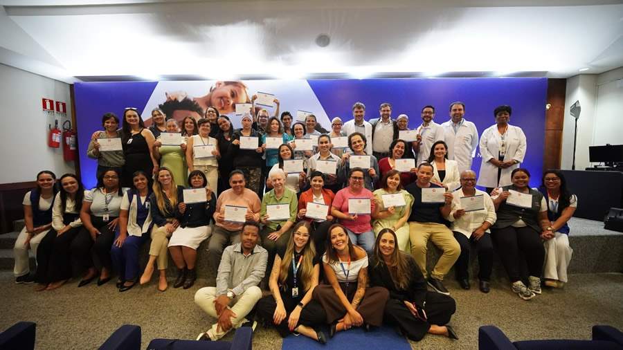  Durante evento, Hapvida entrega 150 certificados a pacientes que conclu&iacute;ram as sess&otilde;es de quimioterapia - Cr&eacute;dito: Divulga&ccedil;&atilde;o Hapvida