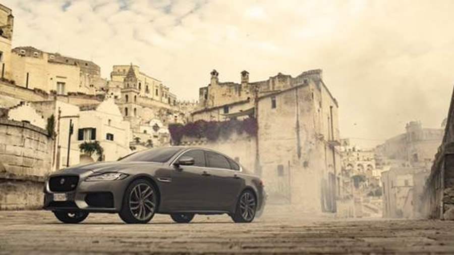 Jaguar Land Rover Celebra 38 Anos de Parceria Com a Franquia James Bond e Relembra Carros Ic&ocirc;nicos dos Filmes