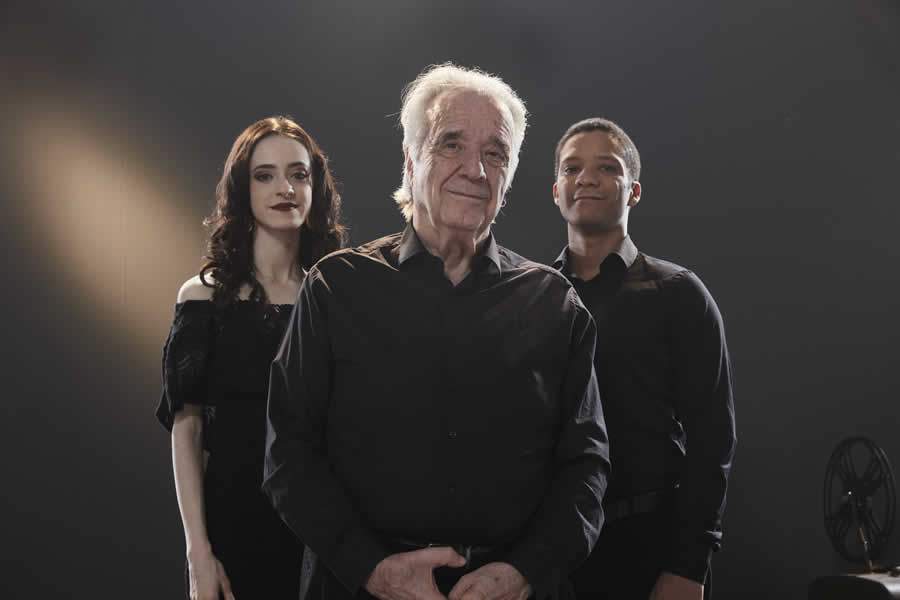 João Carlos Martins e os solistas Anna Beatriz Gomes e Jean William - Ale Catan