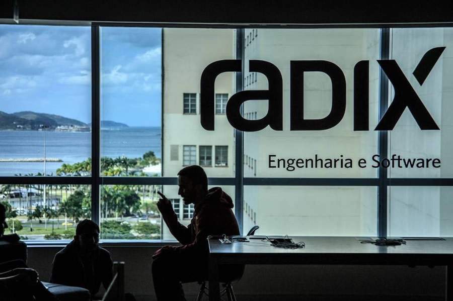 Radix oferece 10 vagas exclusivas para pessoas com deficiência