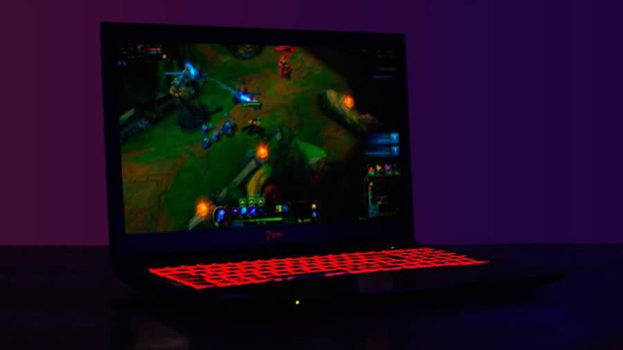 Notebook E550 da 2 A.M. possui alta performance para os gamers. (Foto: divulga&ccedil;&atilde;o)