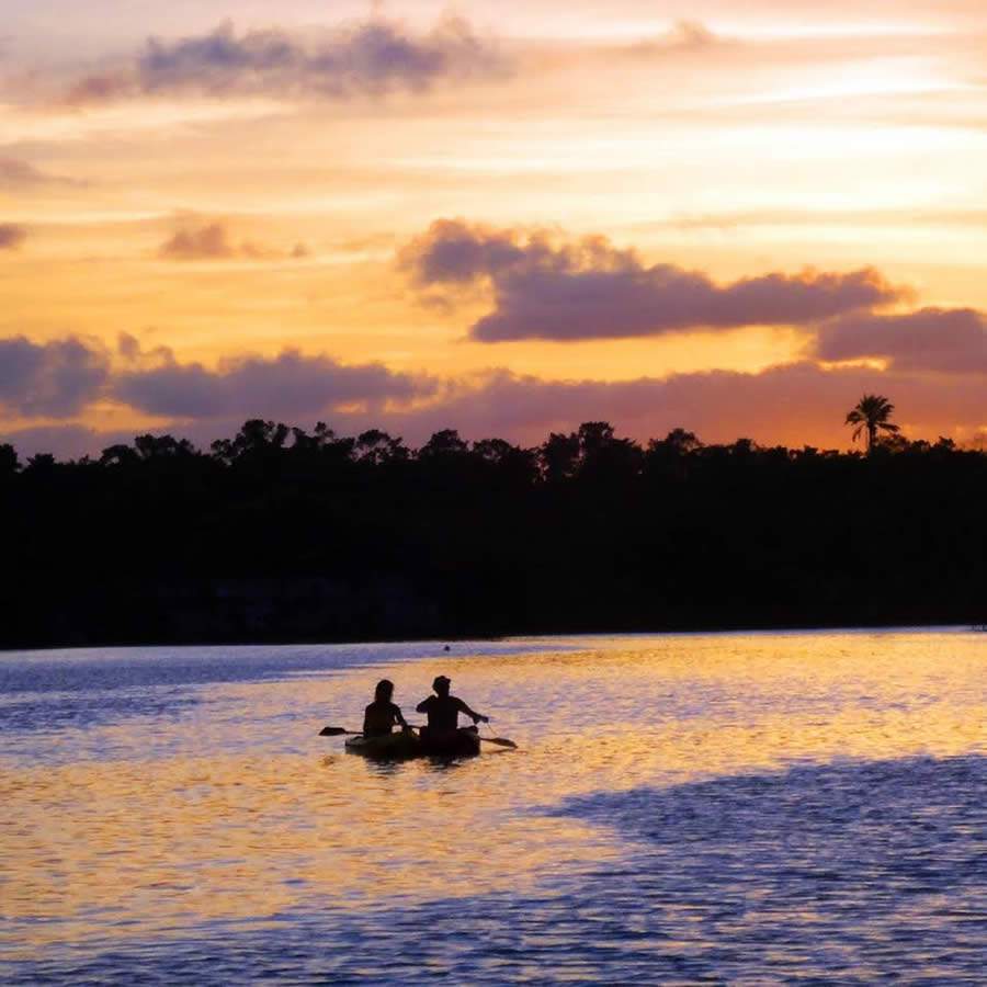 Entardecer no passeio de caiaque no mangue Ilha de Boipeba - (Divulga&ccedil;&atilde;o)