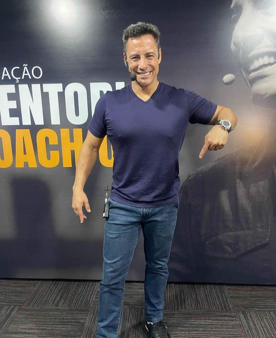 Escritor explica o que s&atilde;o &lsquo;perguntas silenciosas&rsquo; e sua import&acirc;ncia para comunicadores