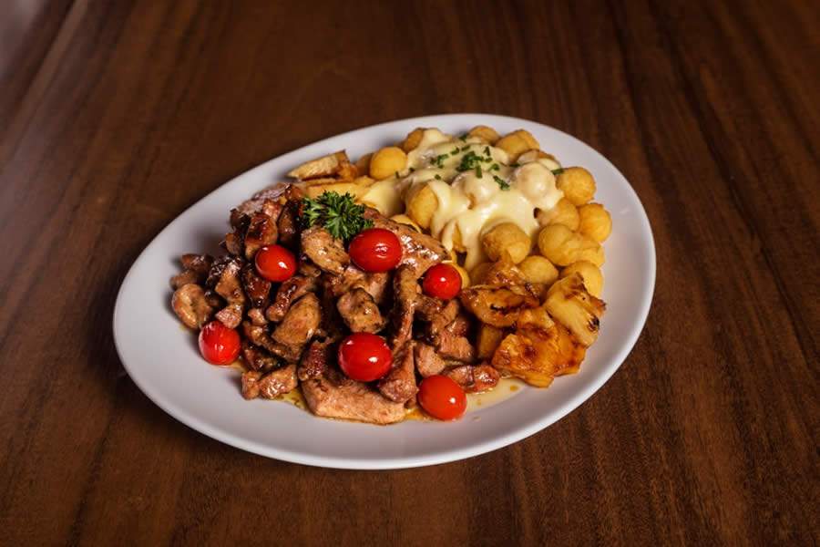 Copa-lombo e acompanhamentos, receita do chef Rafael Kula, do Quittuto Gastrobar - Créditos: Quittuto Gastrobar