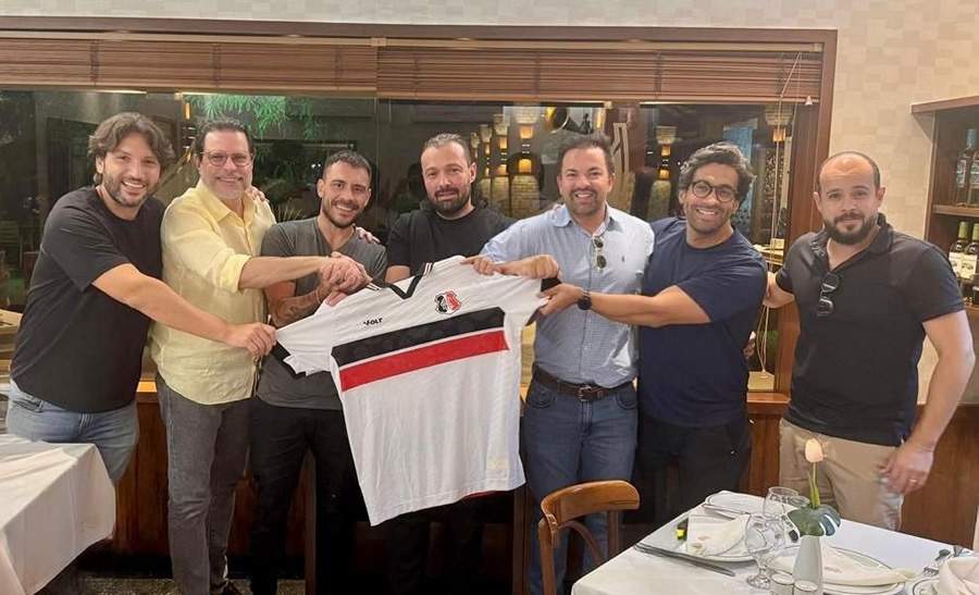 Sócios da SAF do Santa Cruz Futebol Clube e executivos da ESB.CORP celebram parceria estratégica