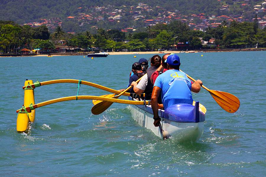 Canoa havaiana do Paddle Club Ilhabela, que participará da Vibe, Volta de Ilhabela - Foto Reginaldo Pupo - Travel for Life