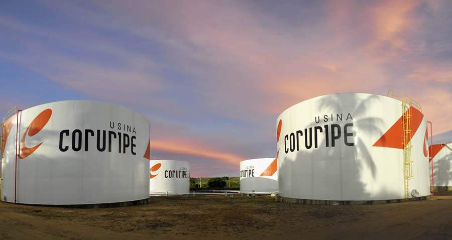 Tanques de etanol da Usina Coruripe2_foto Staff Vídeo