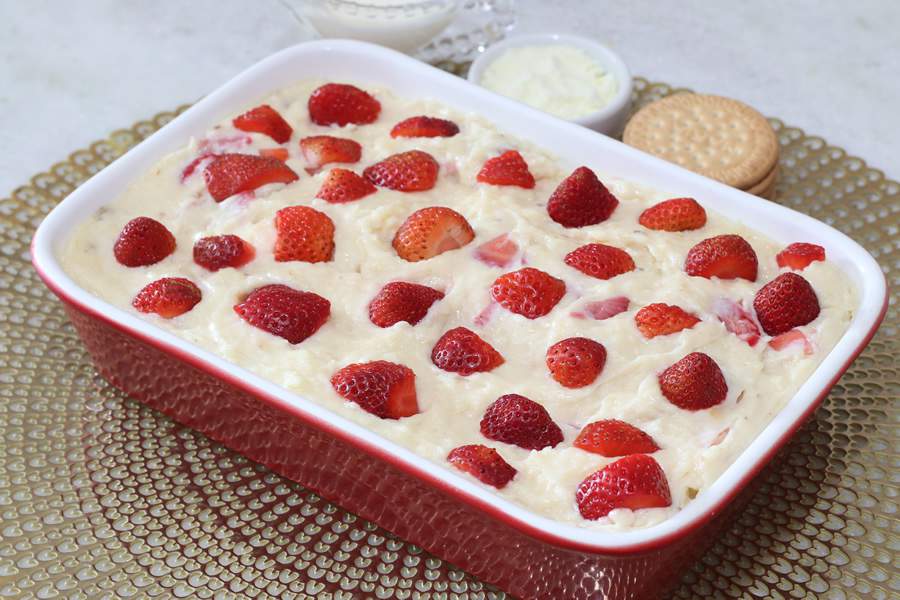 Pavê de Suspiros com Morango - Abeaço/Divulgação