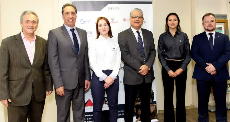 Sergio Canesso (Tokio Marine Seguradora), David Novloski (Sudamerica Vida), Karina Paiva (Zurich Minas Brasil), Jo&atilde;o Paulo Mello (CSP-MG), Fabiana Resende (PASI), Alexsander Kaufmann (MBM Seguros de Pessoas)
