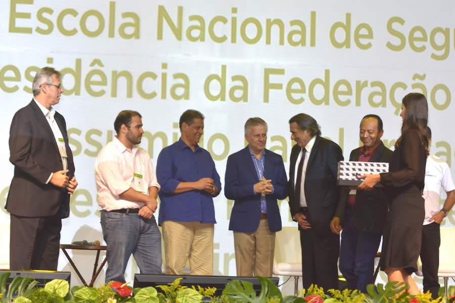 Personalidades do mercado de seguros s&atilde;o homenageadas no 1&ordm; CONGRECOR