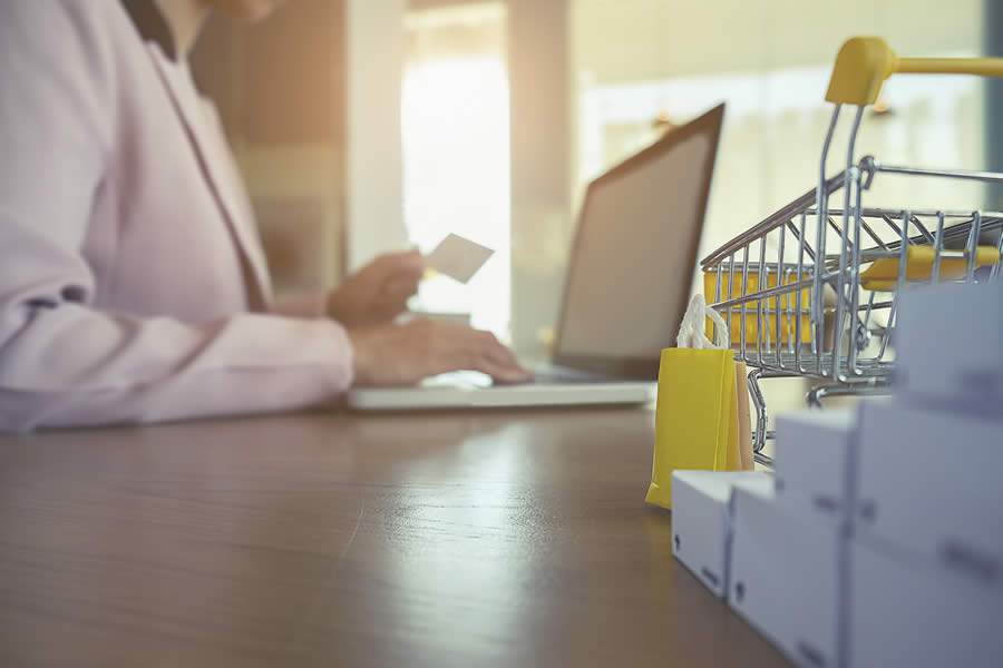 Pandemia intensificou ado&ccedil;&atilde;o de novas tecnologias nos processos de vendas - Freepik