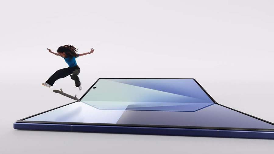 Rayssa Leal estrela campanha dos novos Galaxy Z Fold7 e Galaxy Z Flip7