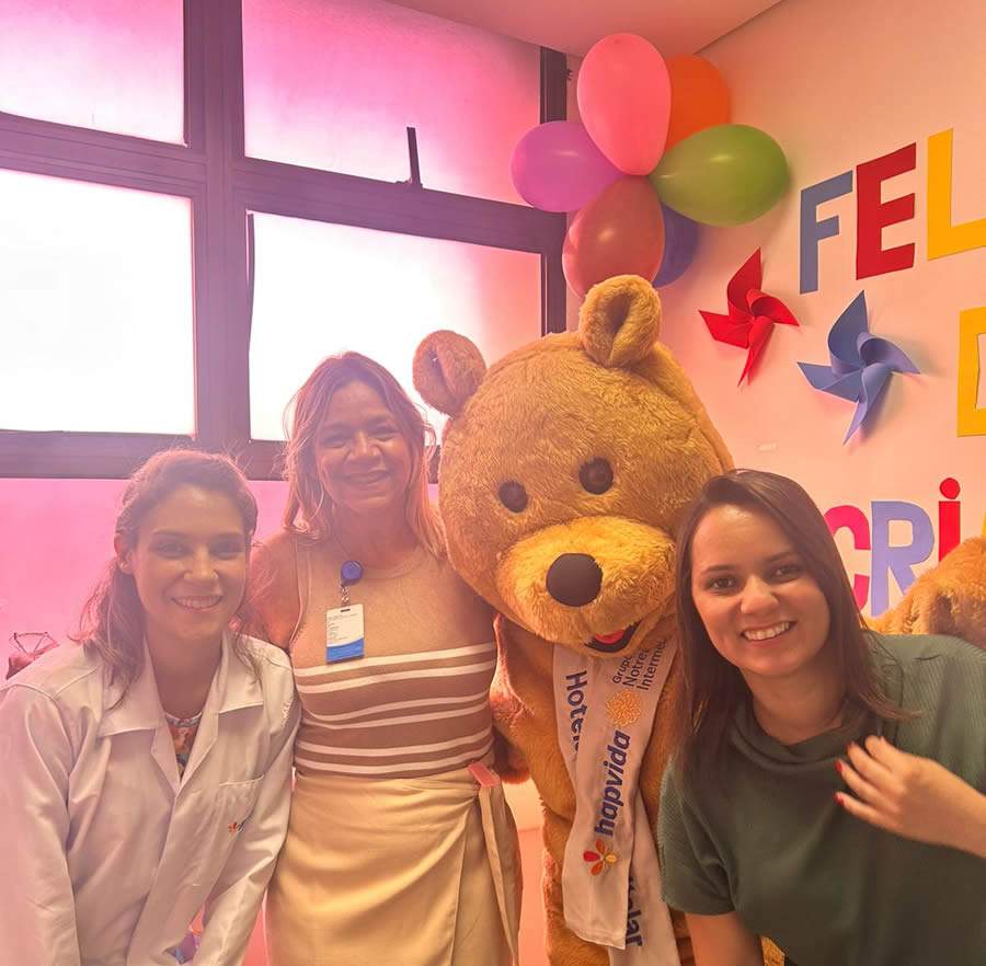 Hospitais mineiros da Hapvida NotreDame Interm&eacute;dica levam alegria a crian&ccedil;as internadas