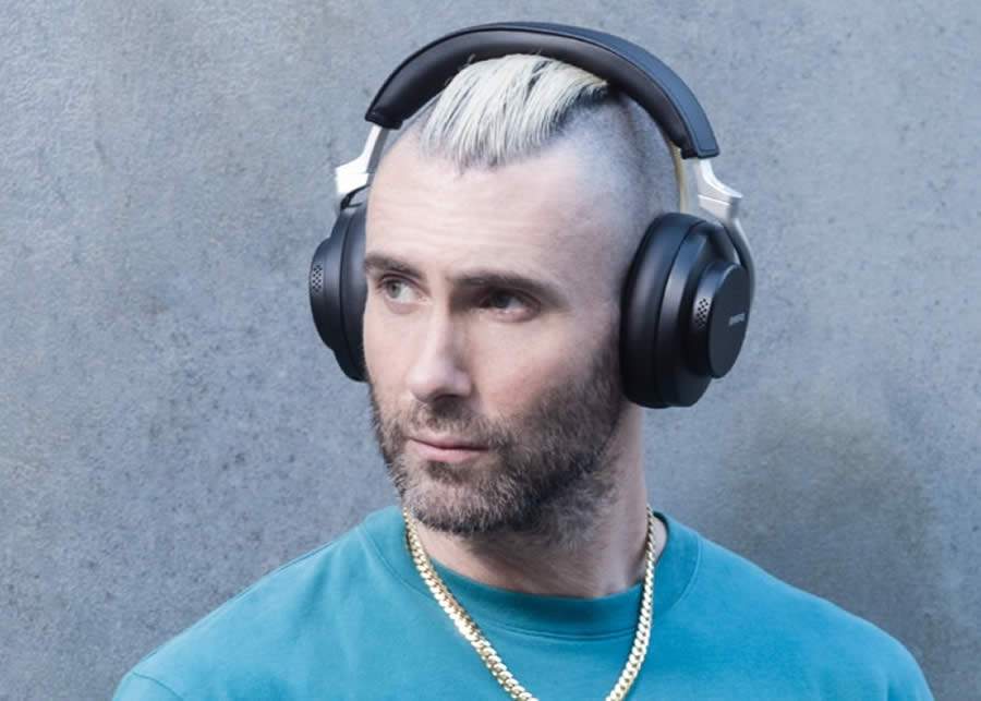 Adam Levine, vocalista do Maroon 5 e protagonista da campanha de lançamento da linha Aonic - foto divulgação