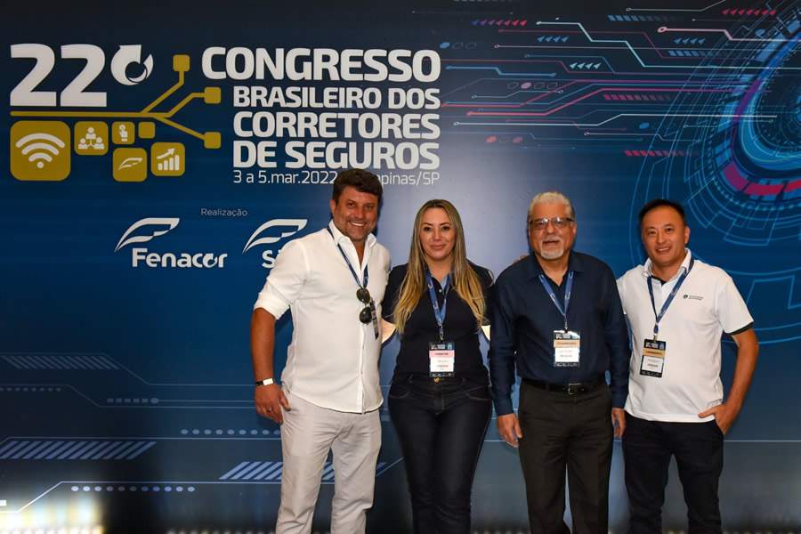 Da esquerda para direita: Oct&aacute;vio Periss&eacute;, presidente CVG-RJ; Andr&eacute;ia Ara&uacute;jo, presidente CVG-RS; Jo&atilde;o Paulo M. de Mello, presidente do CSP-MG e Marcos Kobayashi, presidente CVG-SP - Divulga&ccedil;&atilde;o