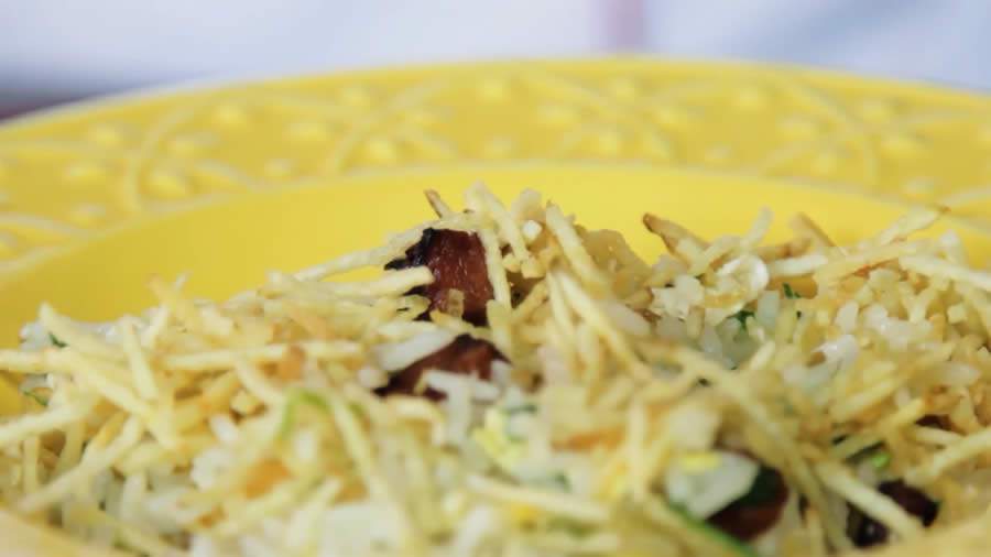 Arroz Biro-Biro é sugestão para almoço de domingo