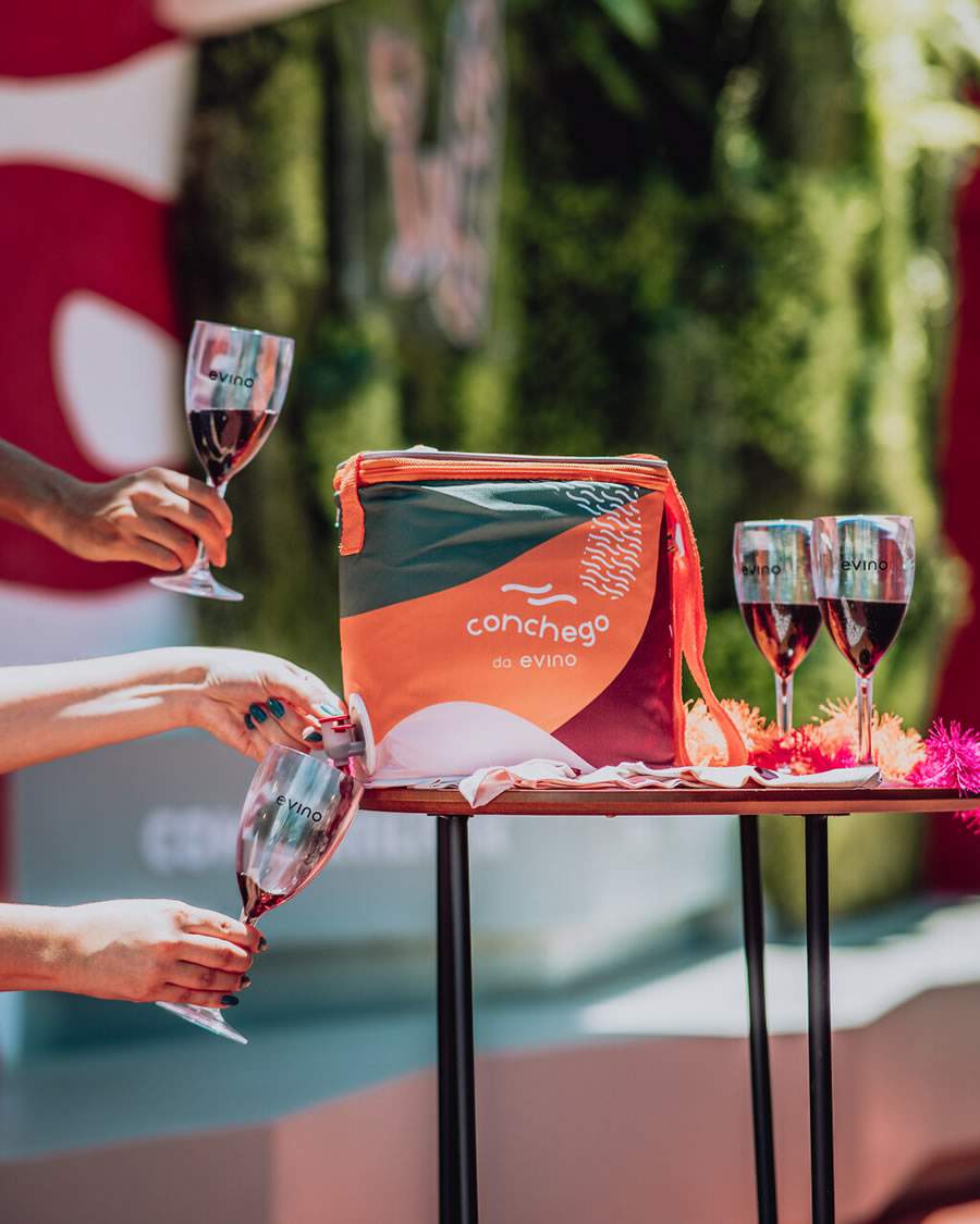 Vinho na Caixa e direto para o bloco