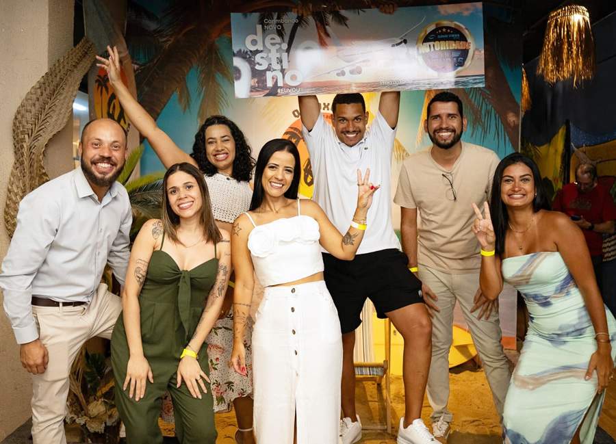 Ricardo Braga, Isadora Lima, Franciele Lopes, Naiara Silva, Cleoni Rodrigues, Ricardo Camara e Darlem Gon&ccedil;alves: gestores da Simetria celebram resultados da campanha