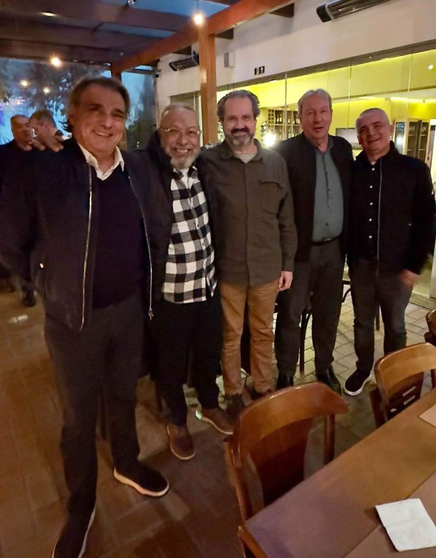 Da esquerda para a direita: o sócio fundador e VP da ENS, Robert Bittar, o presidente do Clube dos Seguradores da Bahia, Fausto Dorea, o professor da ENS, Humberto Carrilho, e os confrades Marcelo Passini e Dilermando Garcia