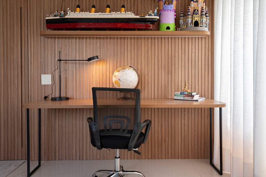 Lumin&aacute;ria Basic, com ilumina&ccedil;&atilde;o focal, da Yamamura Collection | Projeto de Studio 19 Arquitetura e foto de Emerson Rodrigues
