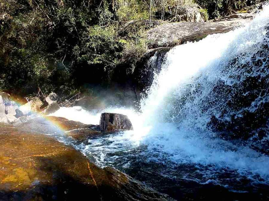 Funda&ccedil;&atilde;o Florestal abre chamamento p&uacute;blico para presta&ccedil;&atilde;o de servi&ccedil;o de cachoeirismo no Petar