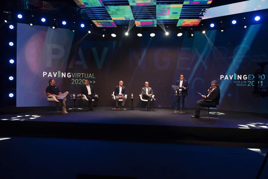 Paving Virtual - Painel de Equipamentos - Cr&eacute;dito foto: Vinicius Buarque