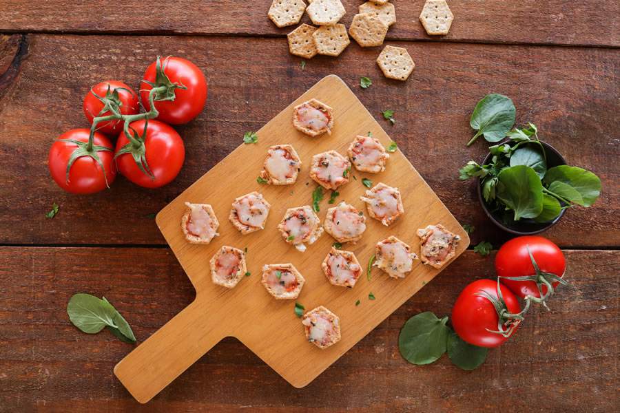 Mini pizza de biscoito mini cracker - Jasmine Alimentos