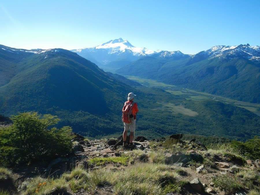 BARILOCHE - Cerro-Diego-Flores-de-Leon-y-Tronador-de-fondo